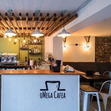 Omega House Hotel Bukares Bagian luar foto