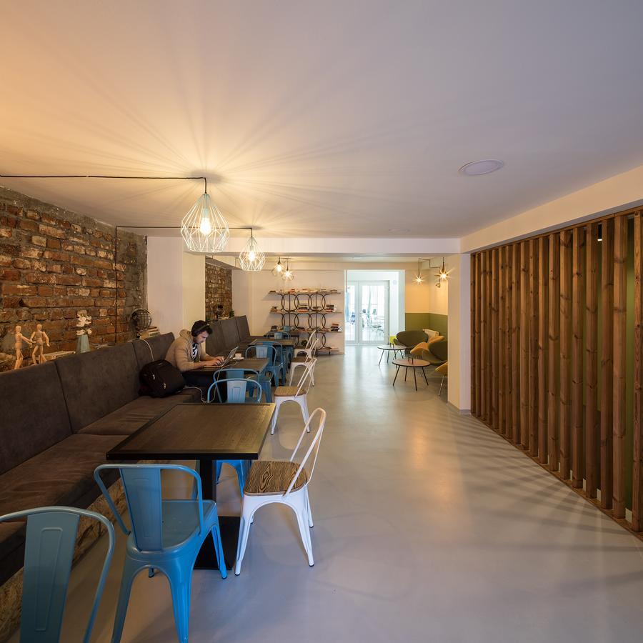Omega House Hotel Bukares Bagian luar foto